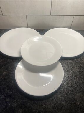 Corelle Vitrelle White Dinner Plate and salad plate set of 4.